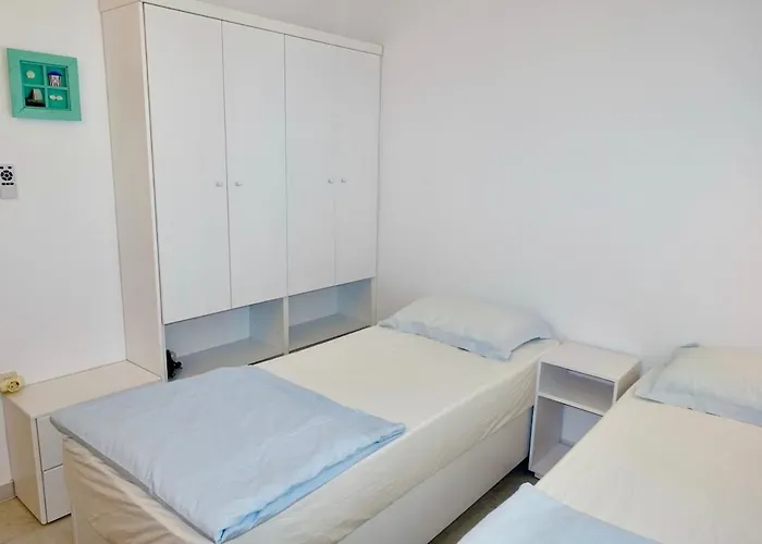 Casa vacanze F - Kamari Village