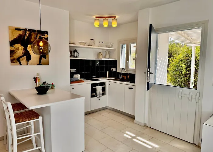 F - Kamari Village 度假居 Kastrákion