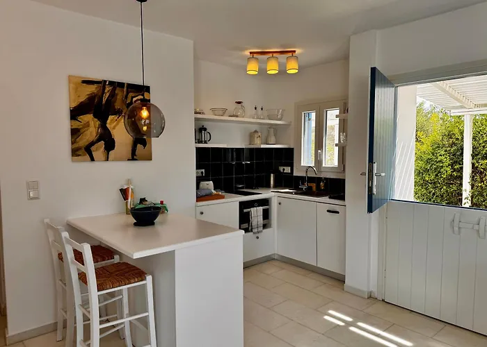 F - Kamari Village Kastrákion